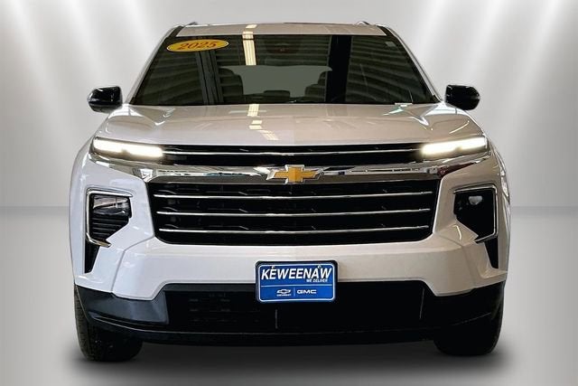 2025 Chevrolet Traverse — side profile view