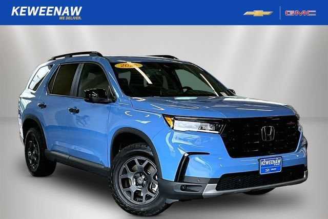 2025 Honda Pilot TrailSport in Blue — front three-quarter view